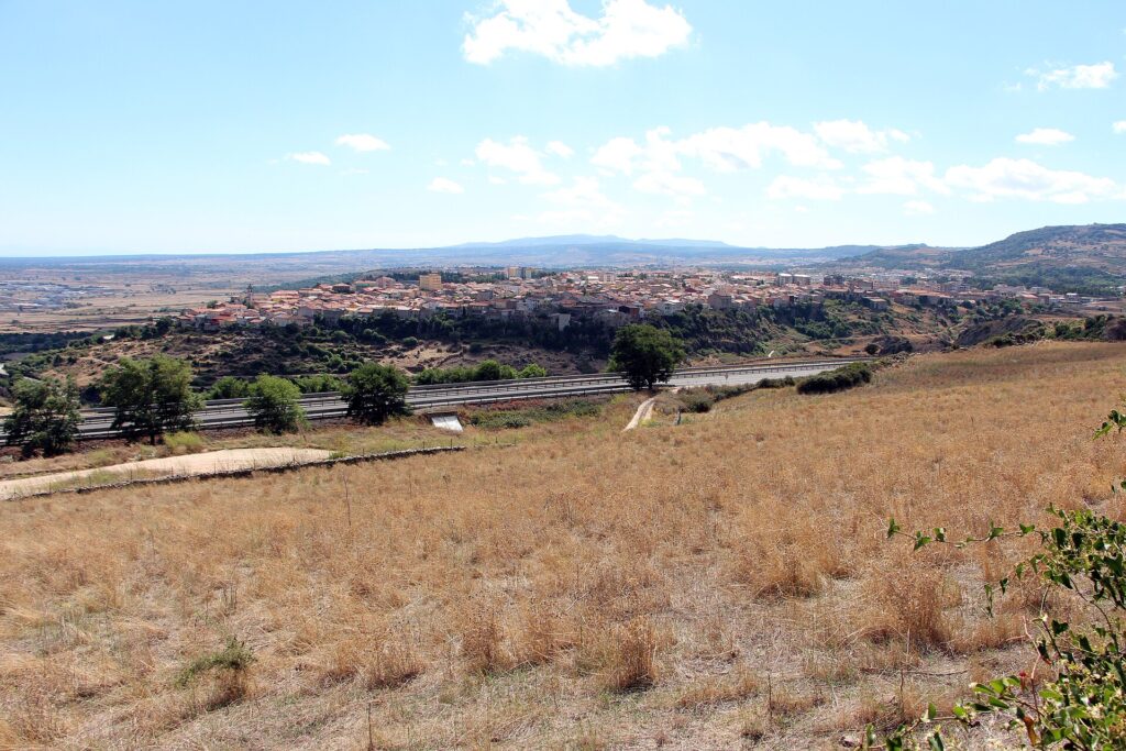 Macomer vista dal nuraghe di Santa Barbara, sull'altopiano del Marghine