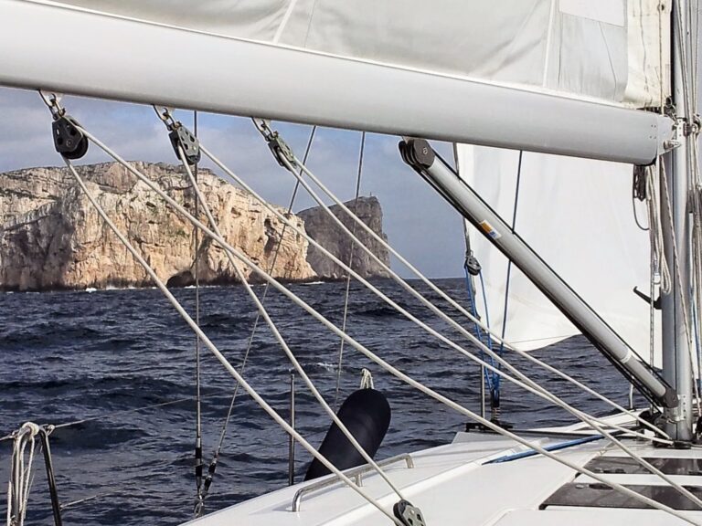 Capo Caccia e Alghero in barca a vela da Bosa, giornata con pranzo