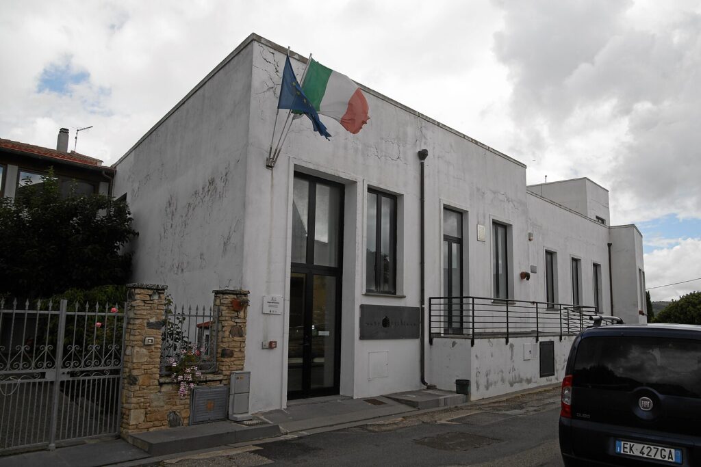 Pau, Sardegna